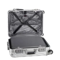 Tumi 19 Degree Aluminium Continental Carry-On Silver 11 Tumi 19 Degree Aluminium Continental Carry-On Silver -Samsonite || American Tourister || Eagle Creek Winkel image 306