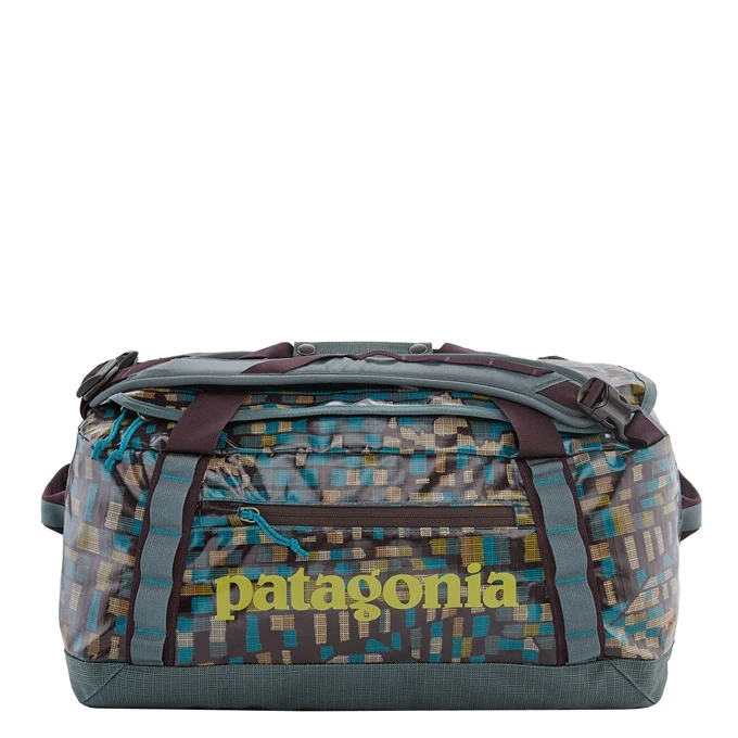Patagonia Black Hole Duffel 40L Fitz Roy Patchwork: Nouveau Green 3 Patagonia Black Hole Duffel 40L Fitz Roy Patchwork: Nouveau Green